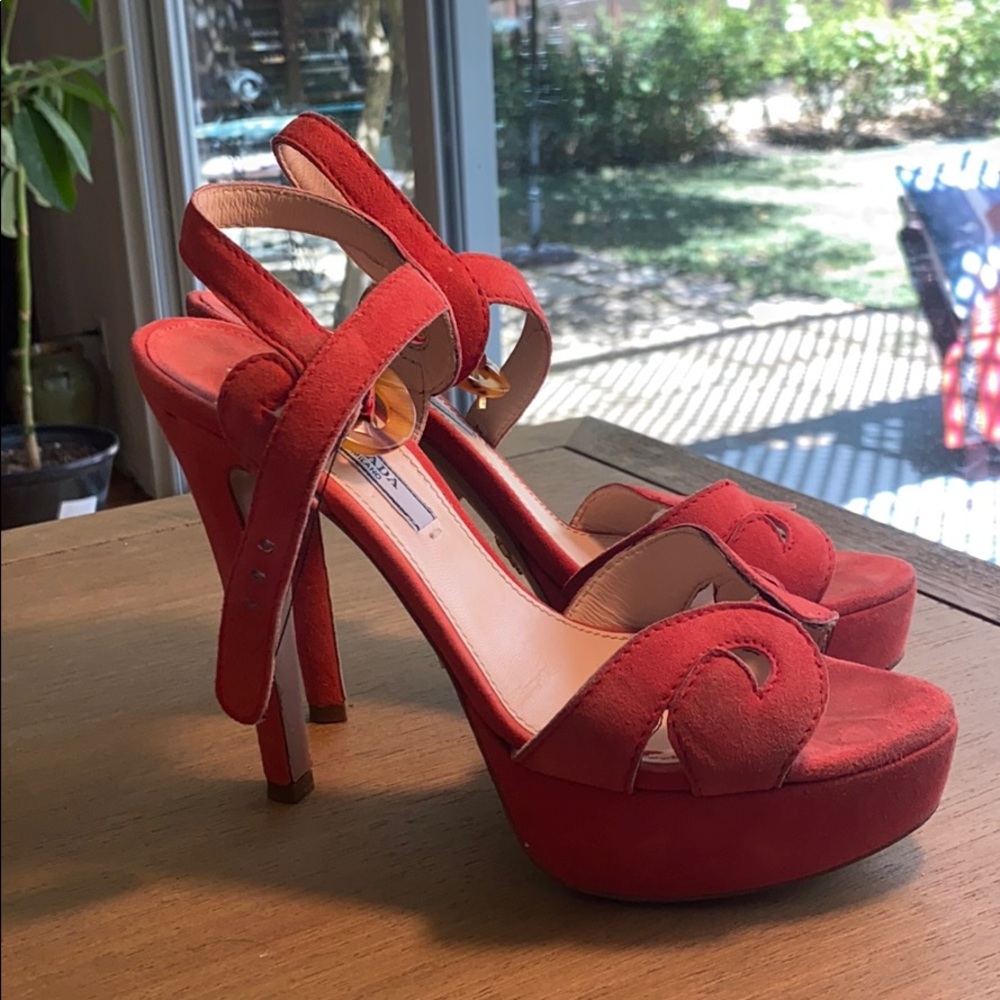 Prada coral / red stiletto pump